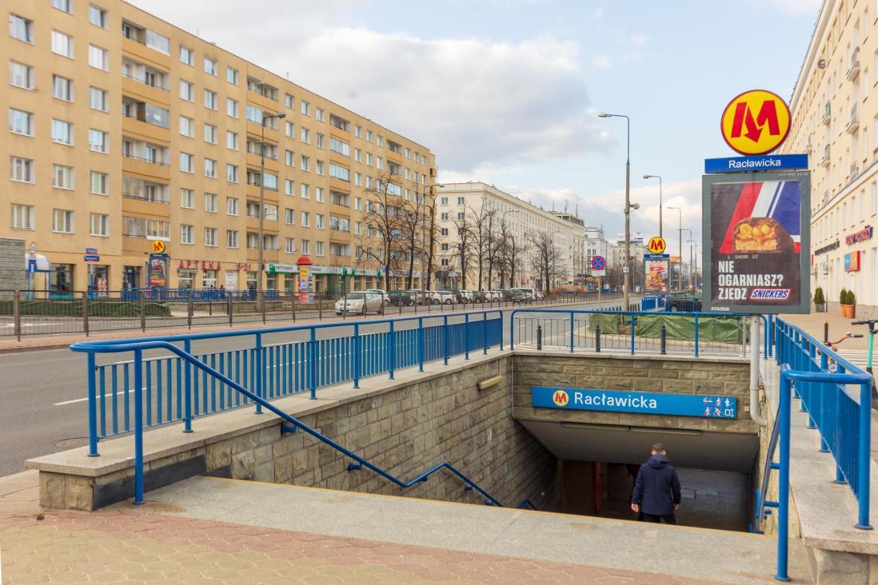 وارسو Metro Raclawicka Red Apartment المظهر الخارجي الصورة