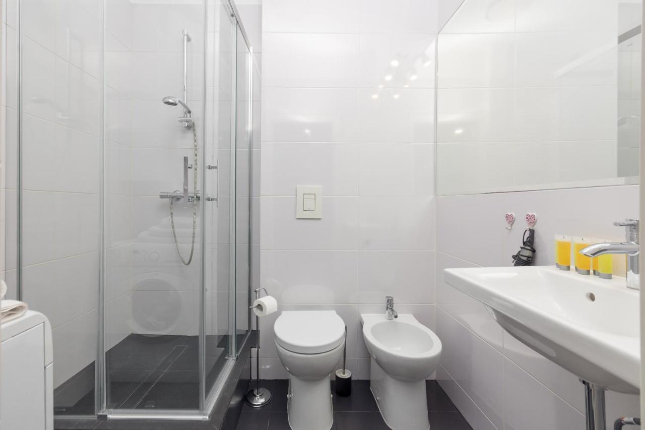 وارسو Metro Raclawicka Red Apartment المظهر الخارجي الصورة