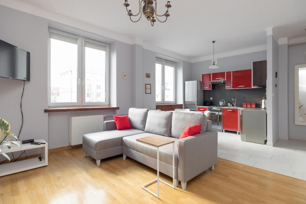وارسو Metro Raclawicka Red Apartment المظهر الخارجي الصورة
